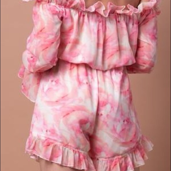 ❌ SOLD ❌ By Egreis “Sadie” Floral Ruffle Long Sleeve Romper NWT - Picture 2 of 5